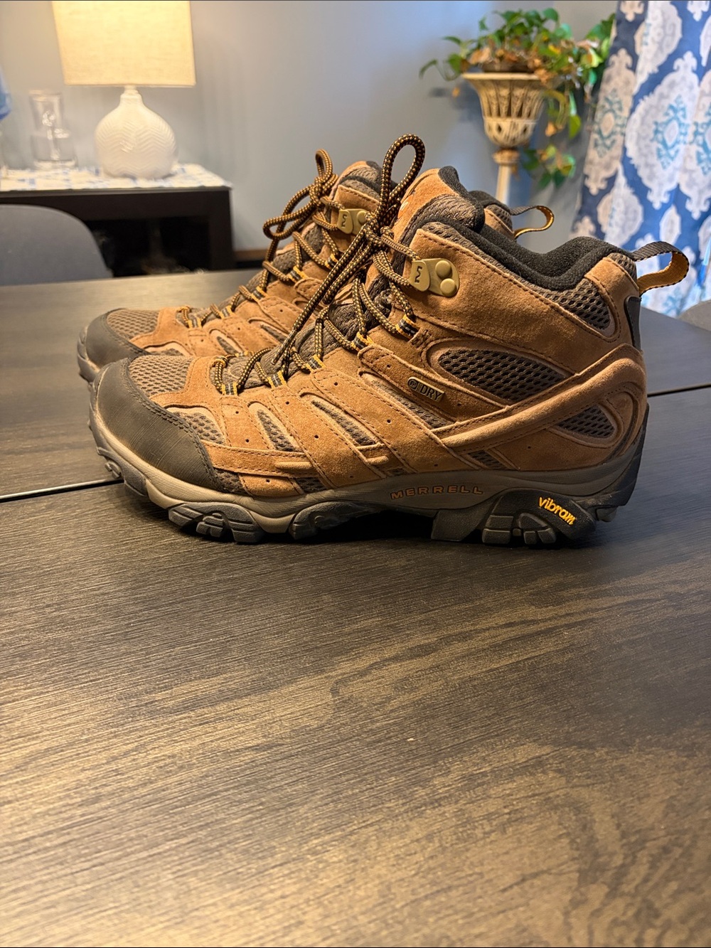 Merrell Moab 2 Mid Waterproof Hiking Boots Earth Brown Men's Size 11 EUC